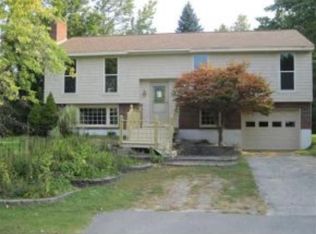 8 Derryfield Rd, Derry, NH 03038