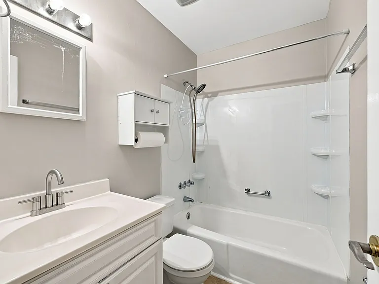 516 Keith St — Photo 32
