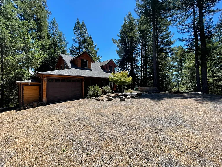 Cazadero Hwy — Photo 4