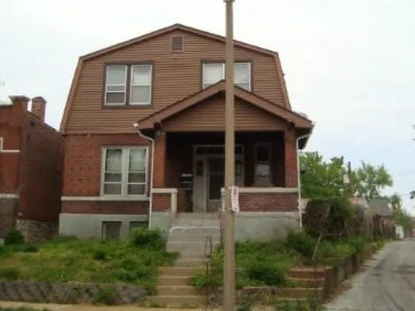 4915 Gresham St, Saint Louis, MO 63109