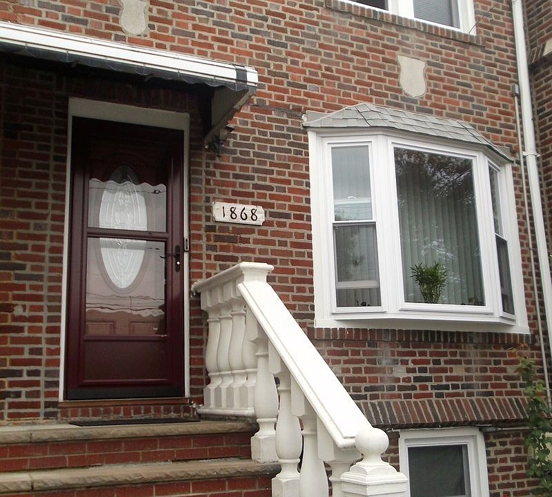 1st image of 1868 E 51st St