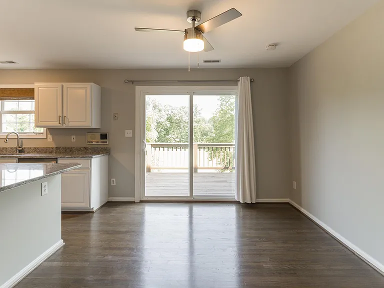 733 Mashie Ct — Photo 13