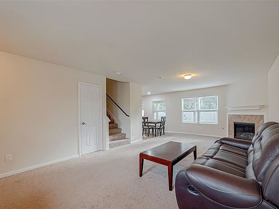 4th image of 21231 Fox Orchard Ct