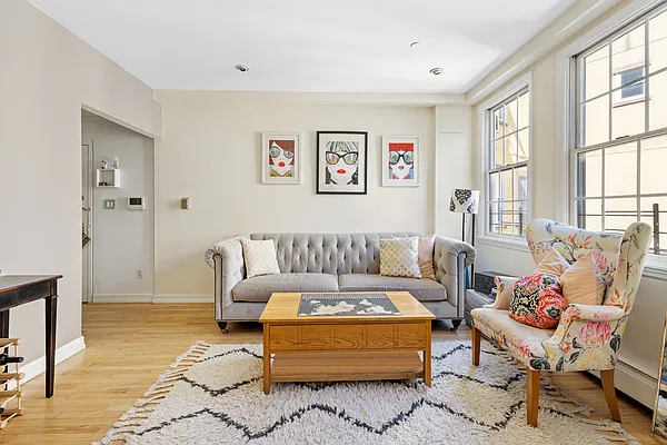 Rented by Compass | media 2