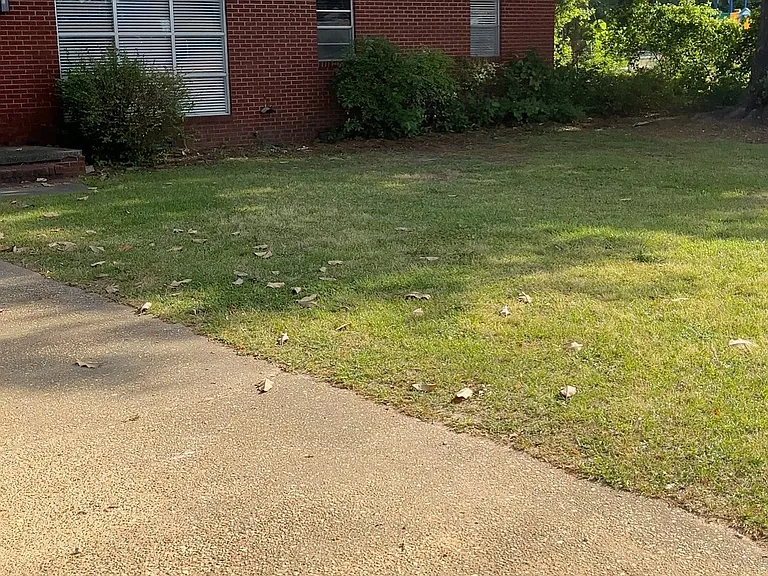 6895 Raeford Rd — Photo 11