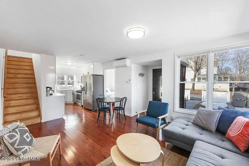 2nd image of 75-79 Madison Avenue