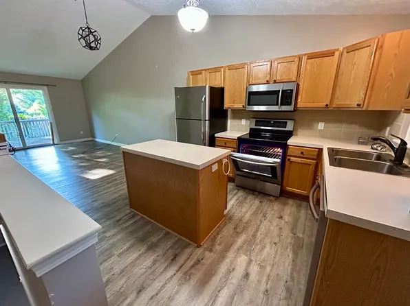 (undisclosed Address), Lowell, MI 49331