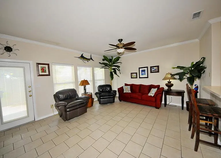 14901 Windward Dr #802 — Photo 2