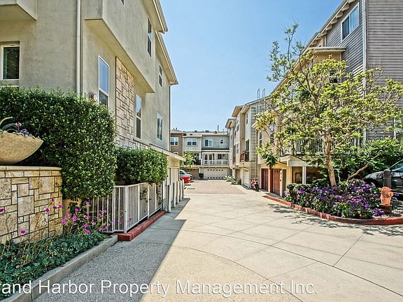 3rd image of 6020 Celedon Crk Unit 3