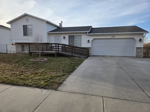1122 Southwest Dr, Tooele, UT 84074