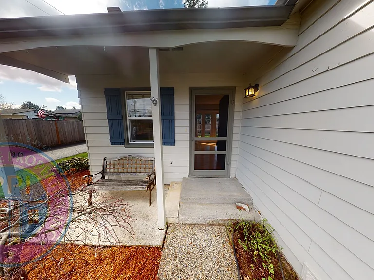 830 NE Sunrise Ln — Photo 3