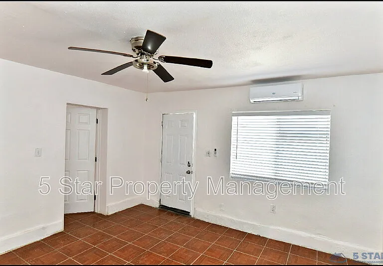 1910A Olive Ave — Photo 7