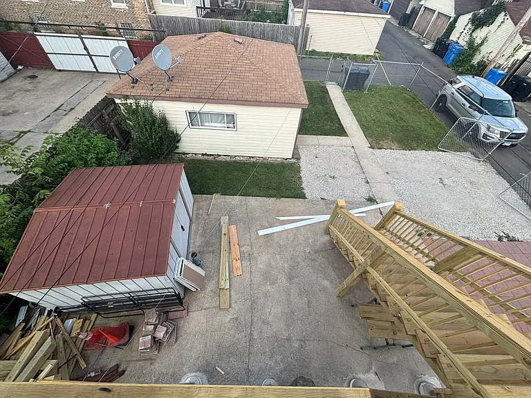 2049 N Kilpatrick Ave — Photo 13