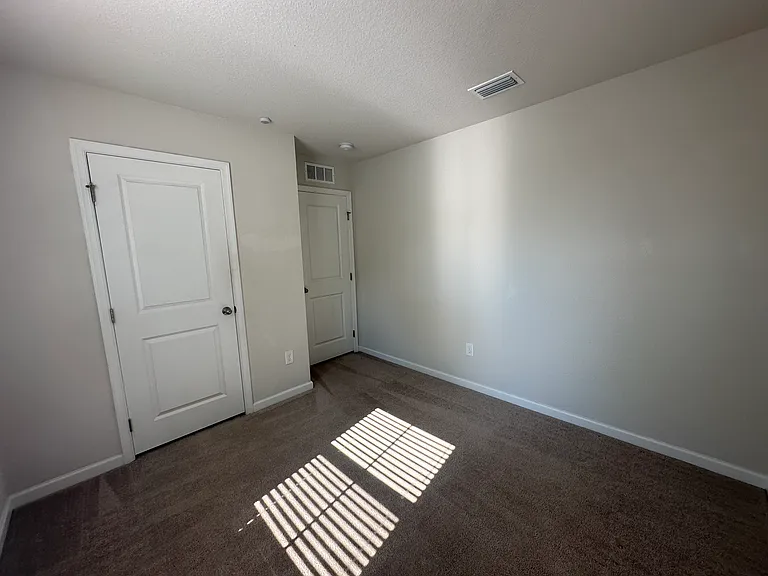 304 Forecastle St — Photo 17