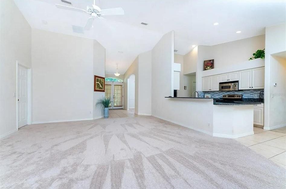 2nd image of 4567 Wecoma Ave