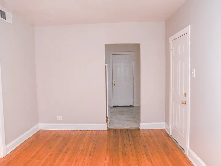 2625 N Spaulding Ave #2E — Photo 4