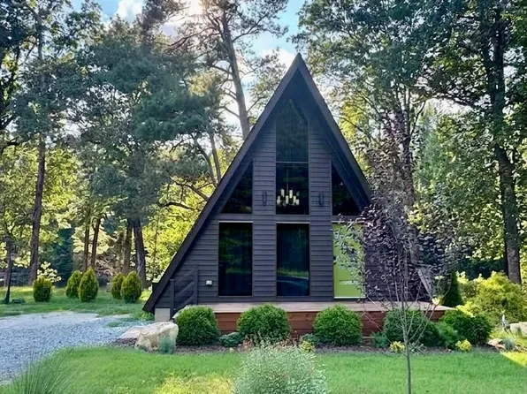 1405 Manns Chapel Rd, Pittsboro, NC 27312