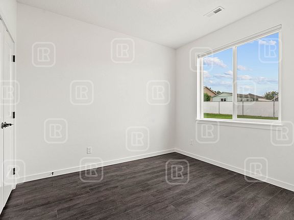 2nd image of 702 S Crescent Ln #1