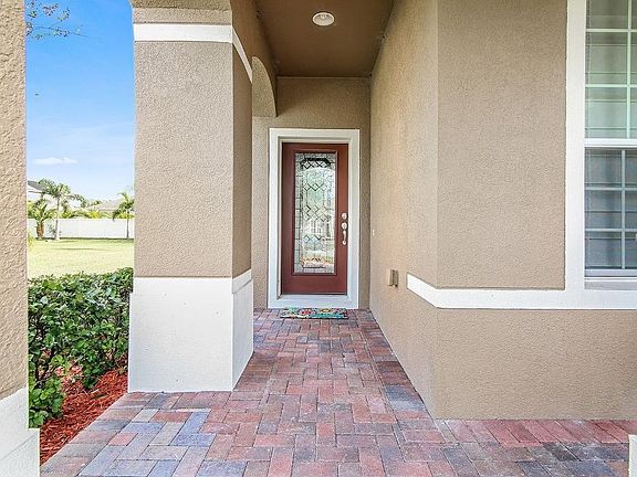 2nd image of 4829 Lake Milly Dr