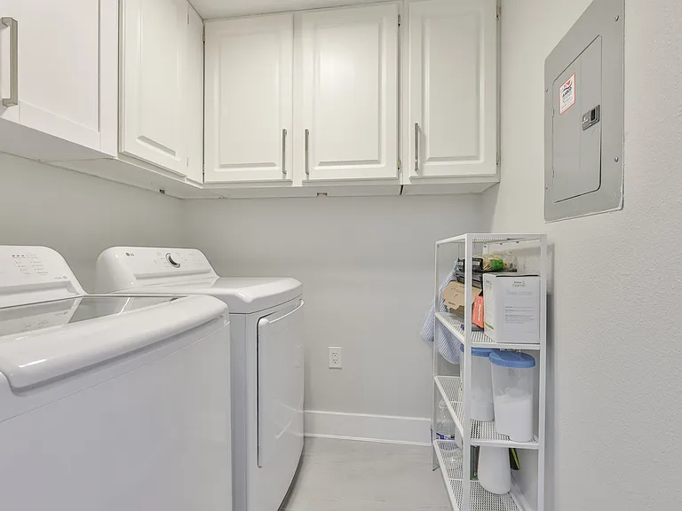 3202 Bay Club Cir #3202 — Photo 10