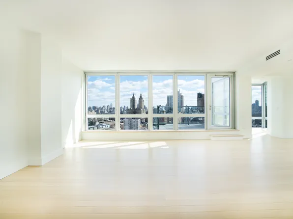 212 West 72nd Street image 3 of 14