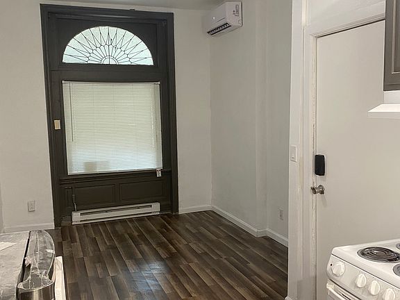 3rd image of 56XX Wyalusing Ave #1F