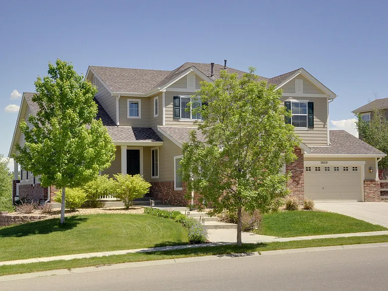 2809 Eagle Dr — Photo 2