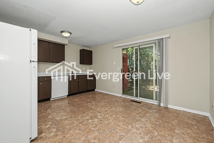 7647 Mount Hood Dr — Photo 5