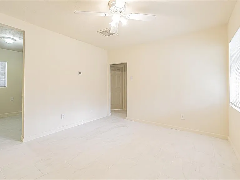 14918 Pinecrest Rd — Photo 10
