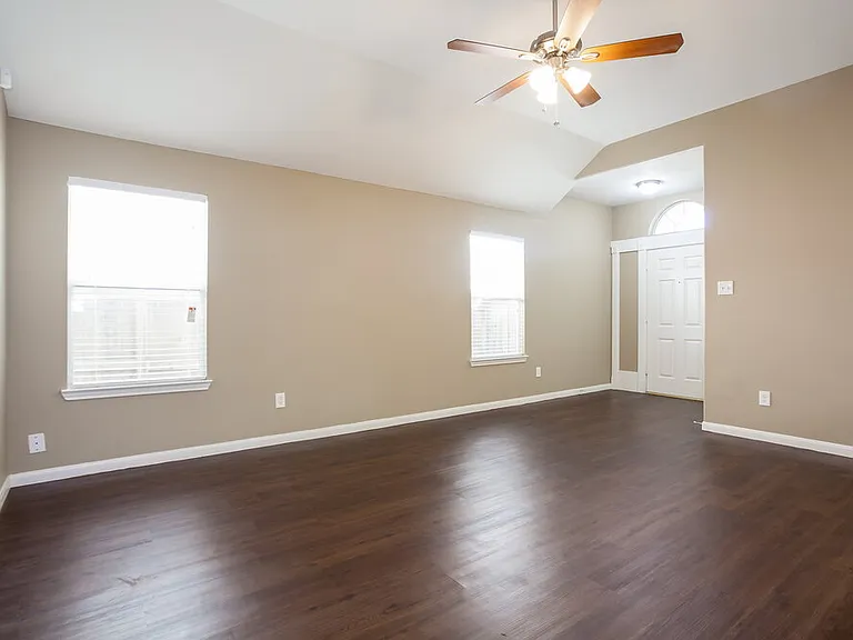 13010 Maile Park Dr — Photo 2
