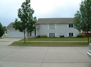 3601 20th Ave S, Grand Forks, ND 58201