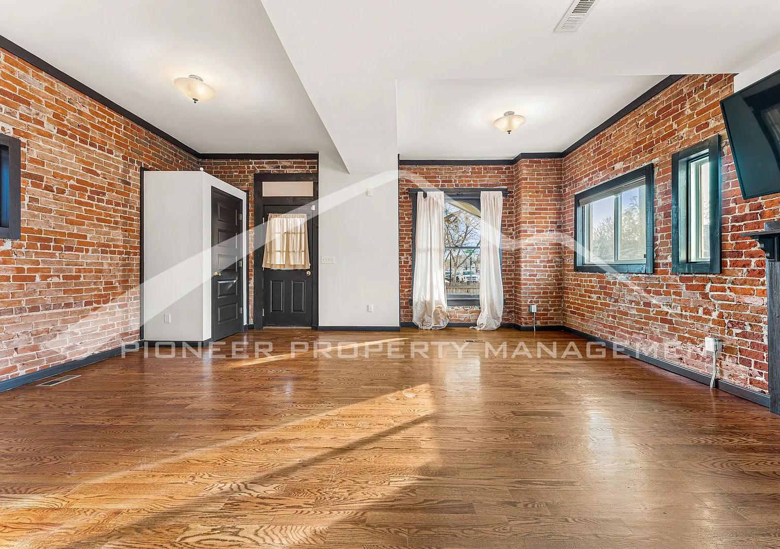 Historic Home in RiNo District with AC! — Photo 4