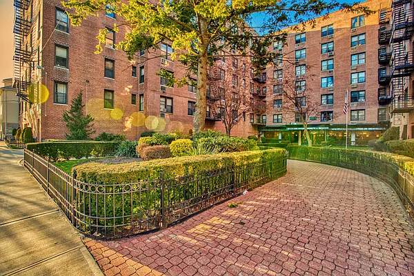 Sold by Maximillion Realty, Inc. | media 64