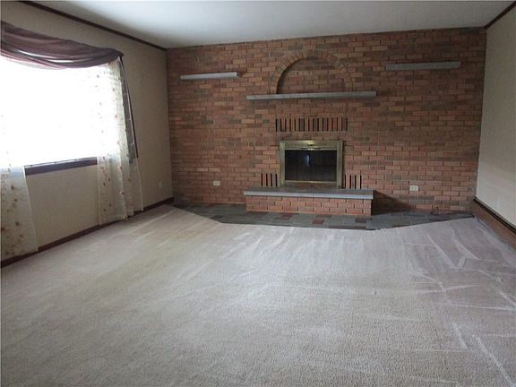 2nd image of 3469 Sunset Dr