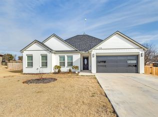 316 Port O Call Dr, Runaway Bay, TX 76426