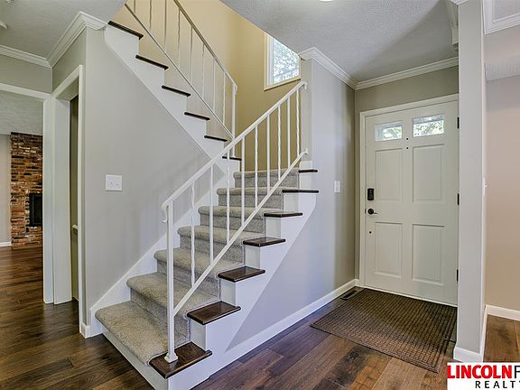 4th image of 1736 Oakdale Ave