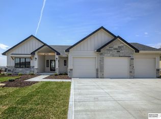 2732 N 181st St, Elkhorn, NE 68022