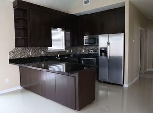 1512 Leann Rimes Rd, Edinburg, TX 78542