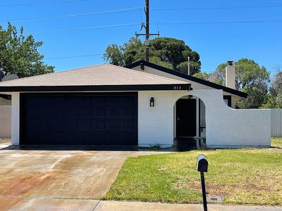 814 Lightcap St, Lancaster, CA, 93535