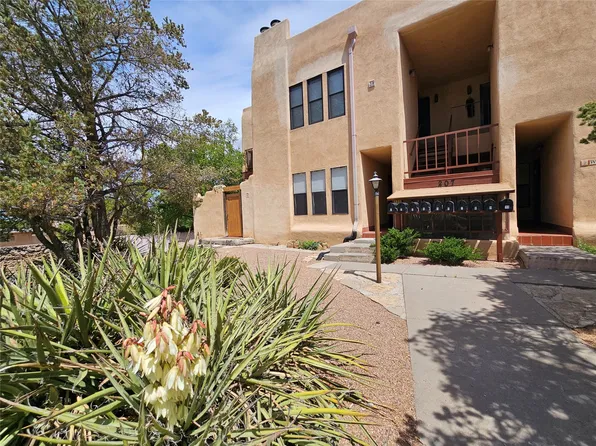 207 Camino De Los Marquez APT 1, Santa Fe, NM 87505