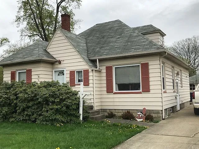 1766 Lexington Ave NW photo 1