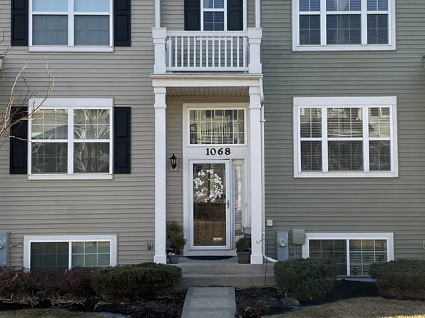 1068 Piccolo Ln, Volo, IL 60073