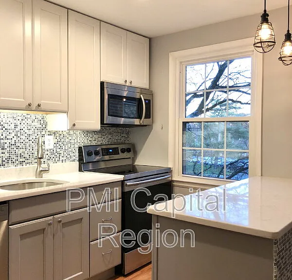 2211 Washington Ave #203 — Photo 2