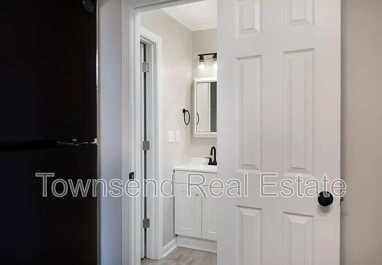 5845F Century Oaks Dr — Photo 6