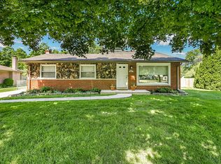 2211 Cook Ct, Troy, MI 48083