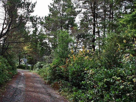 2nd image of SW Dune Ave