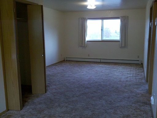 3rd image of 1918 Scott St APT B