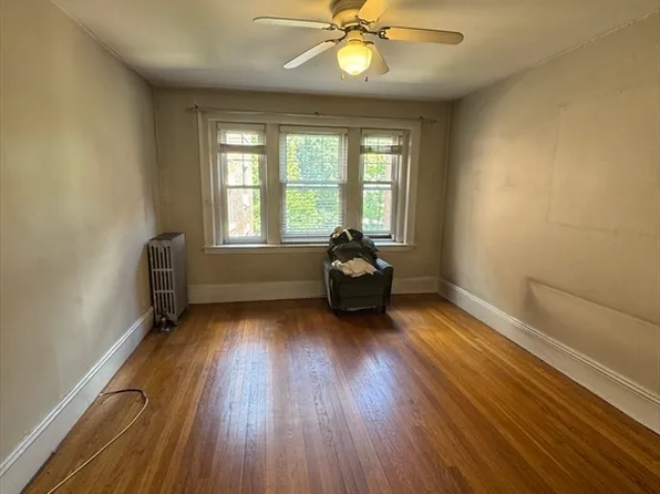 590 Washington St APT 2, Brookline, MA 02446