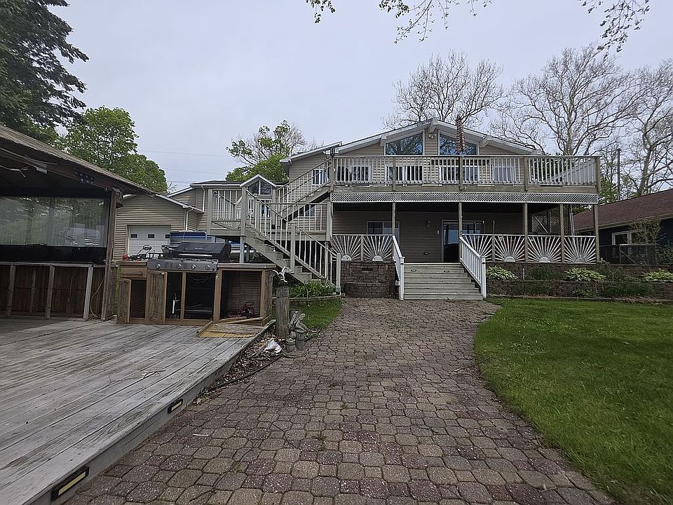 1st image of 68404 Dailey Rd