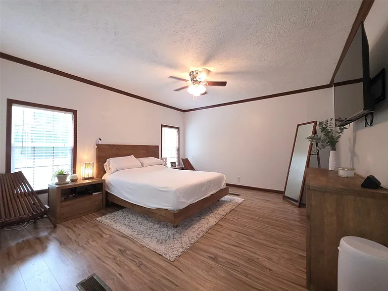 21683 White Oak Dr — Photo 8
